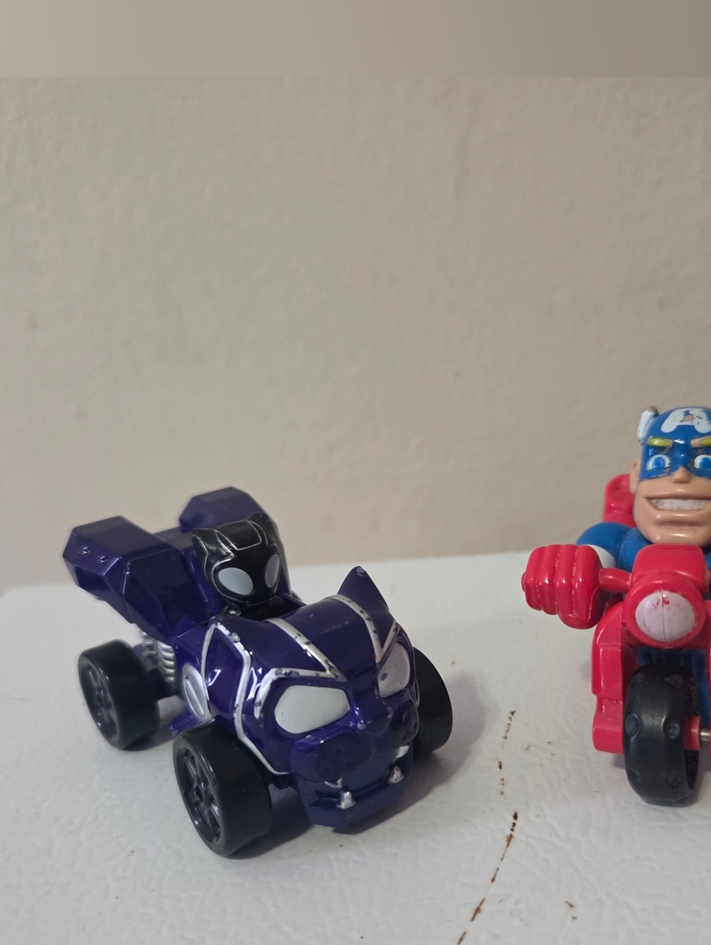 Marvel Character Mini Racers - Assorted Colors Diecast Set Of 8 - Picture 3 of 9